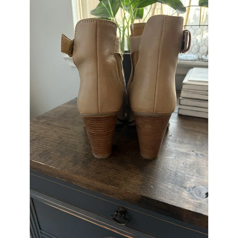 SBicca Leather Fringe Bootie Taupe Buckle Hippy Cowgirl Festival SZ 8